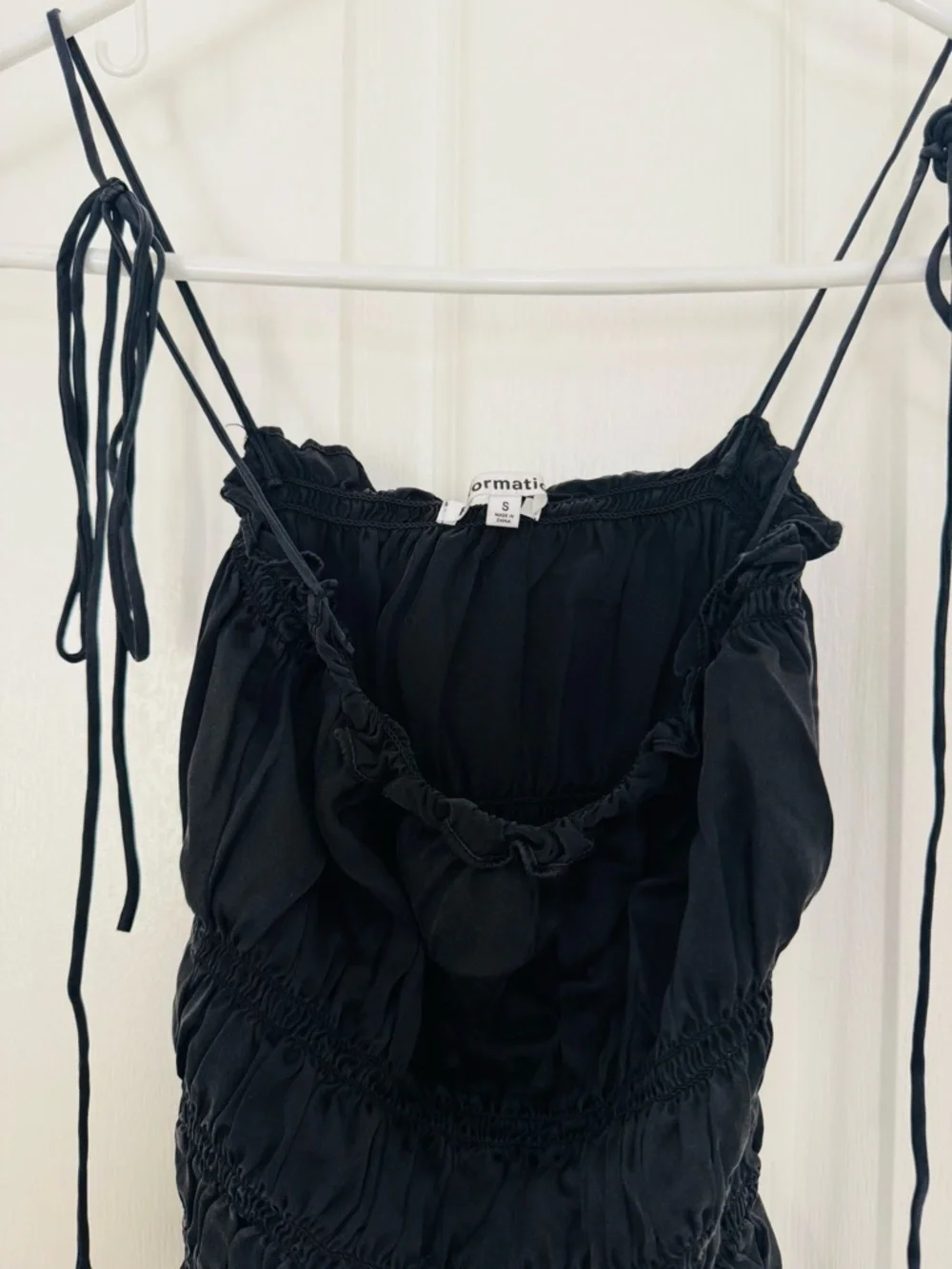 🖤 Reformation viviane black silk top. - Picture 6 of 7